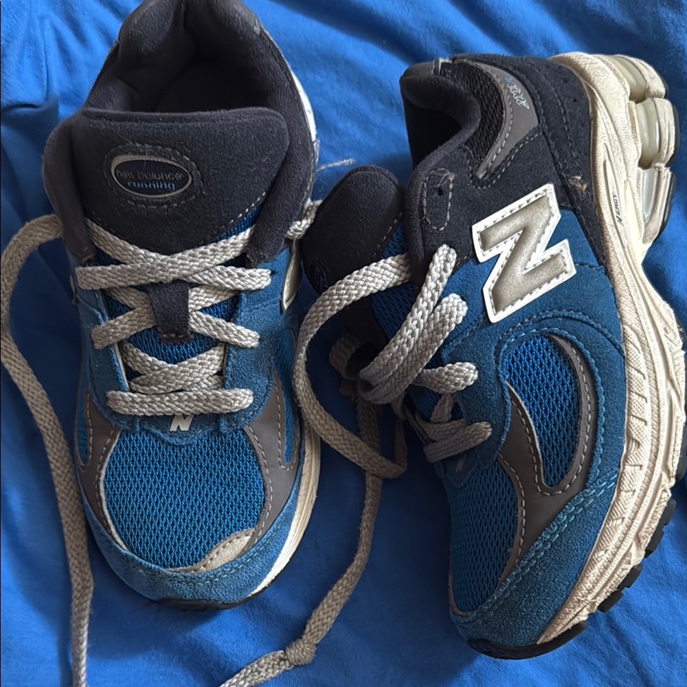 New Balance Kids Sneakers in Blue and Black